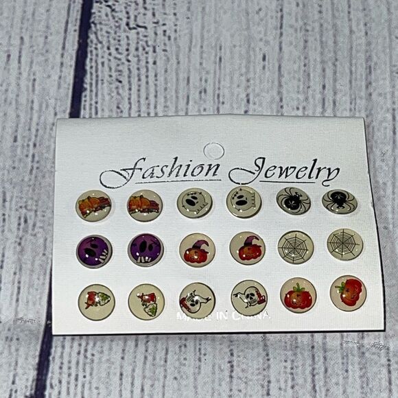 9pairs Halloween Studs Earrings - Picture 4 of 4